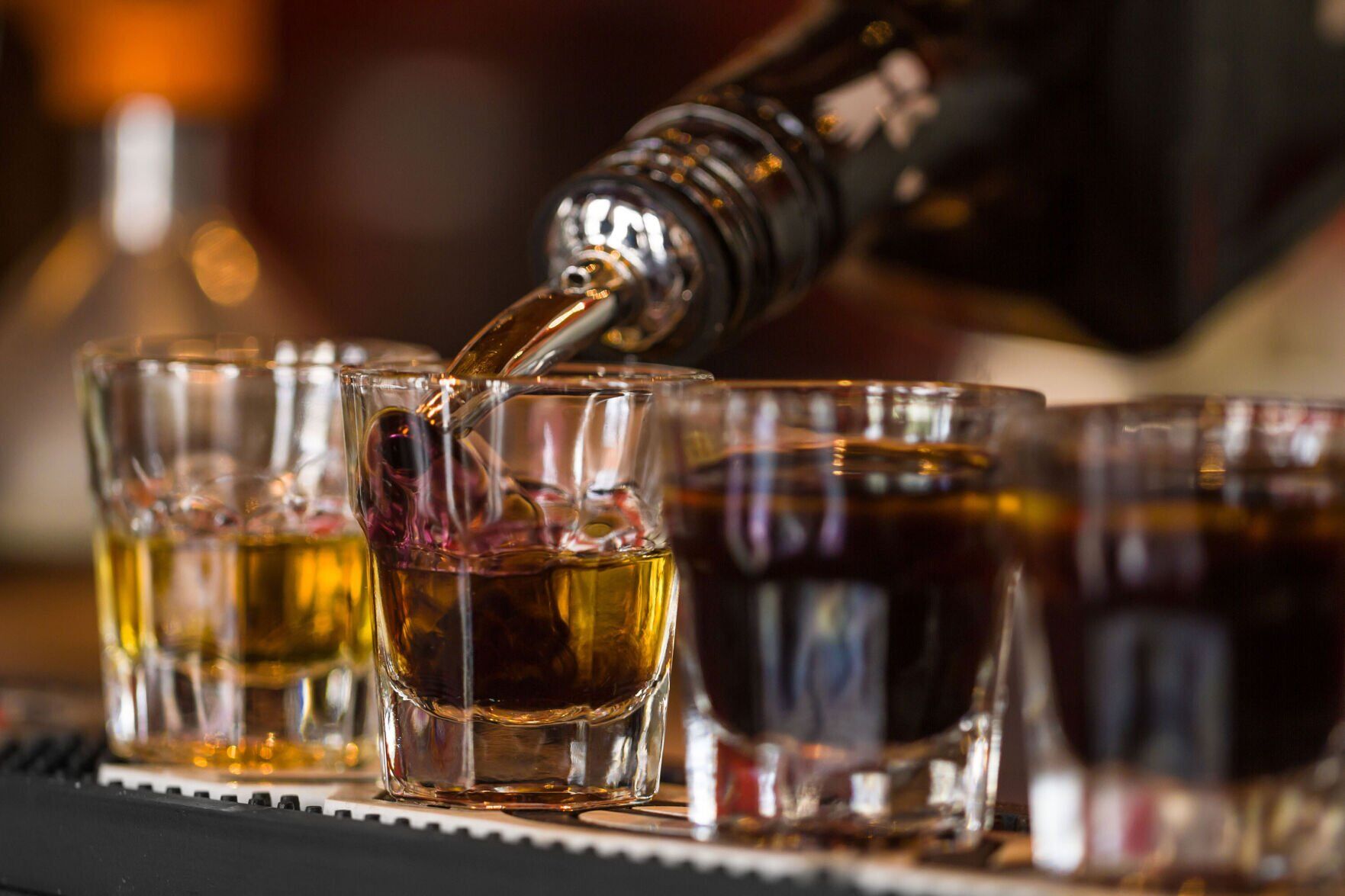Think you're OK because you only drink on weekends? Think again, study says